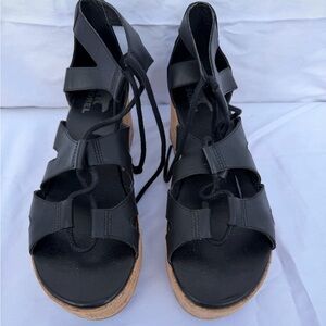 Sorel wedge women’s sandals. Extremely cute lightly worn!